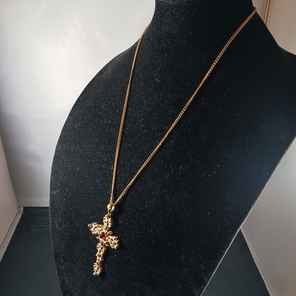 Vintage 70's Avon Cross Gold Tone Red Cabochon Pendant Necklace - Picture 4 of 11